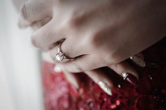 11 Foto prosesi lamaran Dion Wiyoko & Fiona Anthony, selamat