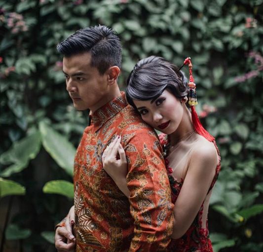 11 Foto prosesi lamaran Dion Wiyoko & Fiona Anthony, selamat