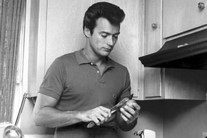 Transformasi Clint Eastwood dari aktor ganteng sampai usia 86 tahun