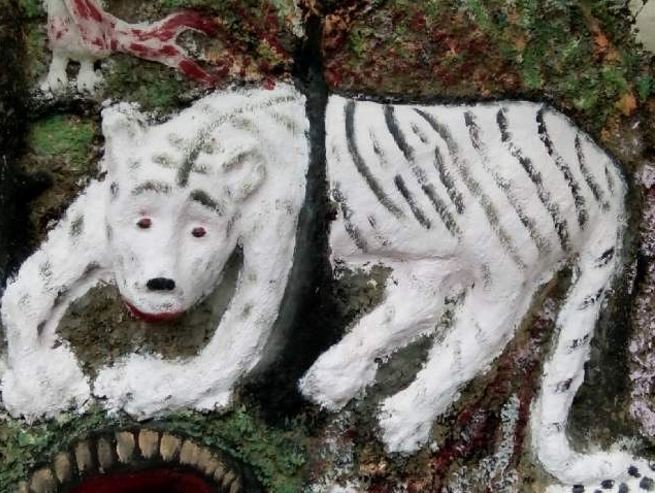 13 Patung harimau di Indonesia ini bentuknya bikin tepuk jidat