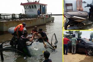 Ditaburi kembang, mobil & motor ini diceburkan ke laut untuk sesajen