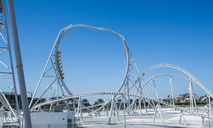 Roller coaster ini bikin adrenalin bergejolak, berkecepatan 120 km/jam