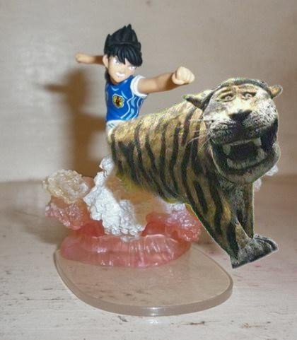 Patung harimau dirobohkan, 15 meme ini siap hibur kamu yang sedih