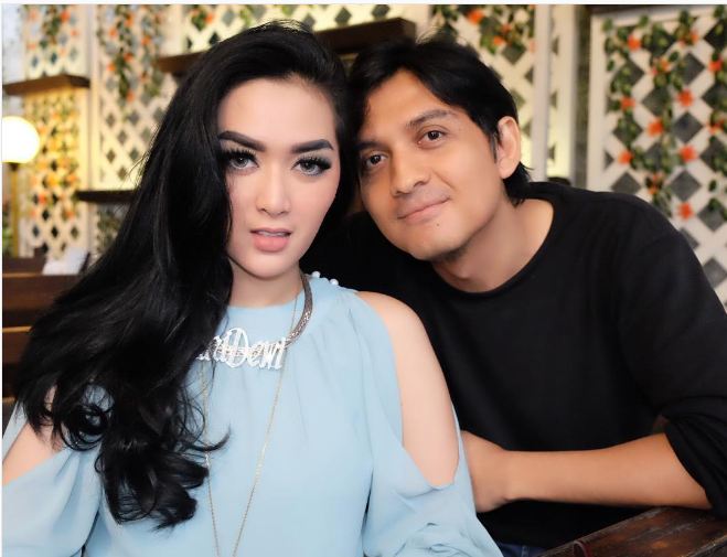 Geram, 4 seleb cantik ini bikin postingan sindir wanita penggoda suami