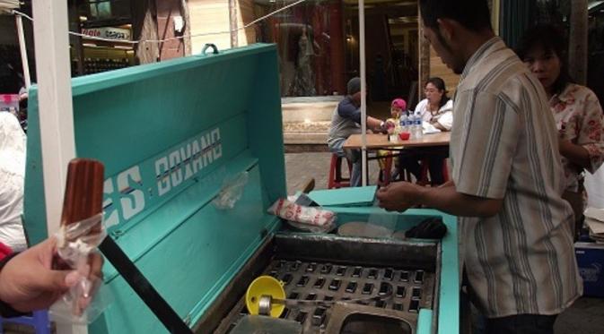 7 Jajanan es legendaris anak 90-an, bikin kangen masa kecil