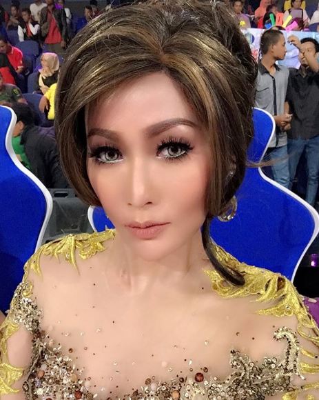 10 Foto transformasi Inul Daratista, dari polos sampai ala cewek Korea