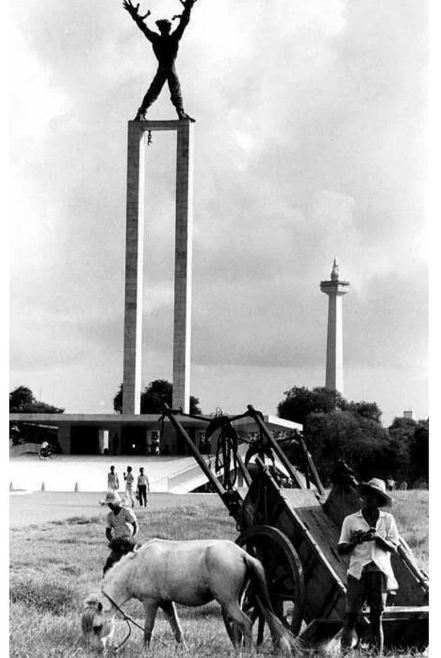 10 Foto jadul suasana Jakarta saat awal kemerdekaan ini penuh makna