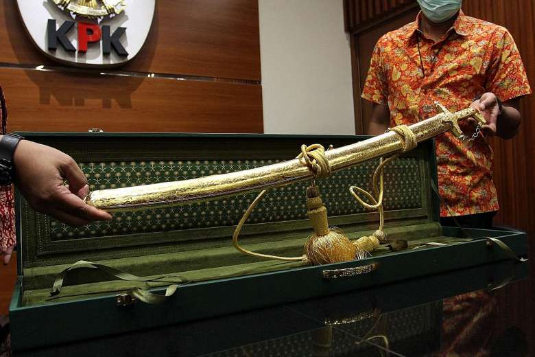 Dozens Of Gifts From Saudi King Reported To KPK