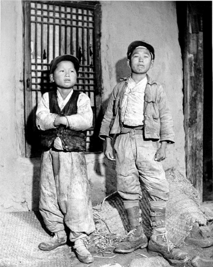 12 Foto lawas anak-anak di Korea Selatan tahun 1900-an, bikin terenyuh