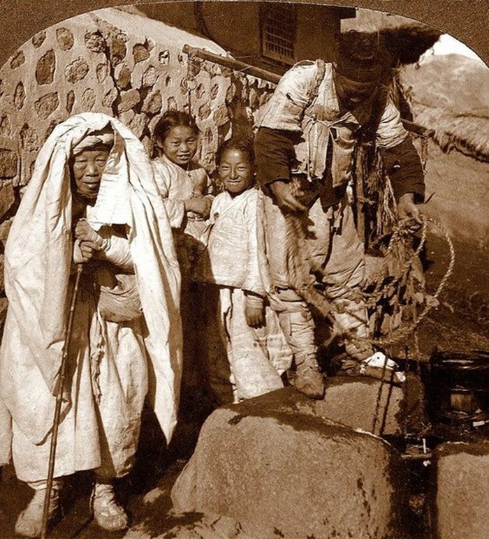 12 Foto lawas anak-anak di Korea Selatan tahun 1900-an, bikin terenyuh