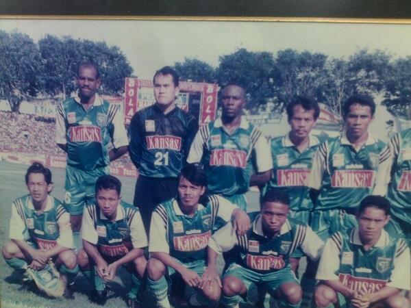 7 Produk ini pernah jadi sponsor utama kompetisi sepak bola Indonesia