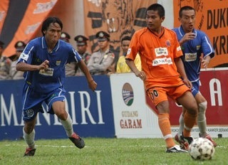 7 Produk ini pernah jadi sponsor utama kompetisi sepak bola Indonesia