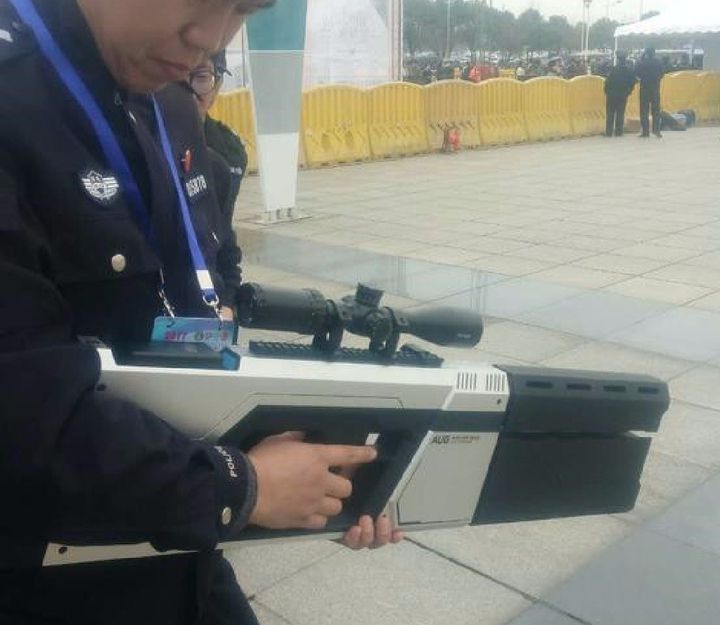 Tangkal gangguan drone, polisi China dibekali senapan canggih