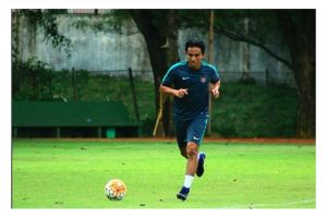 10 Foto kesibukan bintang sepak bola Indonesia Bima Sakti usai pensiun