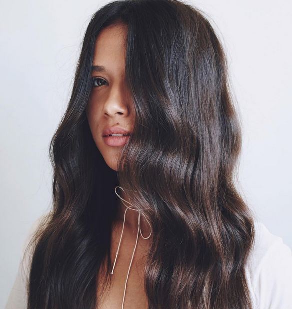 14 Gaya pewarnaan rambut brunette ini cocok untuk cewek Indonesia