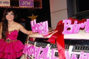 6 Artis ini dapat hadiah mobil mewah saat ulang tahun, asyik banget