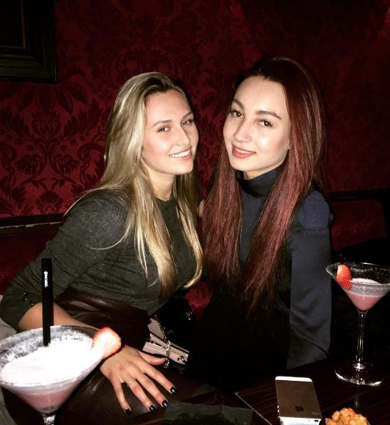 10 Foto Joelle, pacar Ezra Walian berambut blonde yang cantik abis