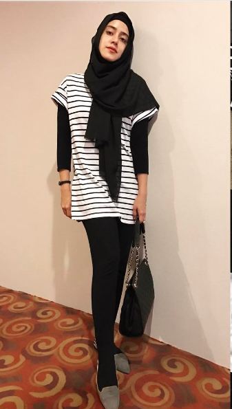 Mantap berhijab, ini 10 gaya simple ala Fairuz A Rafiq yang bisa kamu