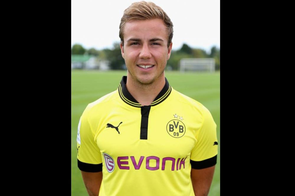 15 Pesepakbola ini jadi bintang sebelum waktunya, muda dan berbahaya