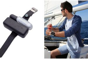 Pakai gelang ini saat di air, dijamin nggak bakal tenggelam