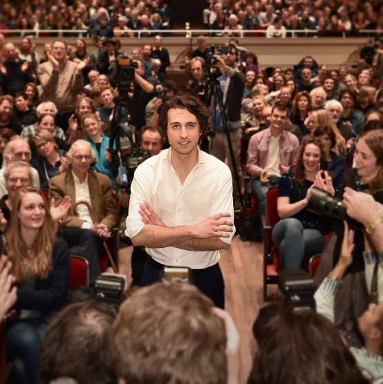 10 Foto Jesse Klaver, politisi ganteng Belanda keturunan Indonesia