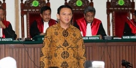 Dari guru besar hingga pensiunan, ini 7 saksi ahli  Ahok