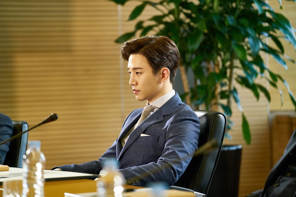 12 Potret Junho 2PM, si jaksa tengil tapi ganteng di drama Chief Kim