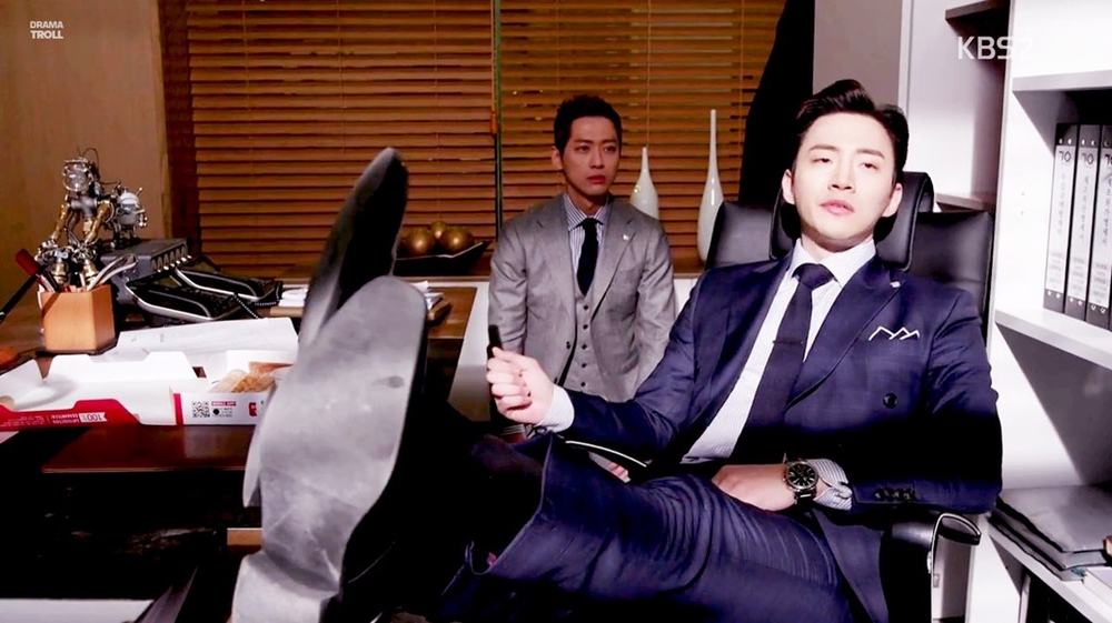 12 Potret Junho 2PM, si jaksa tengil tapi ganteng di drama Chief Kim