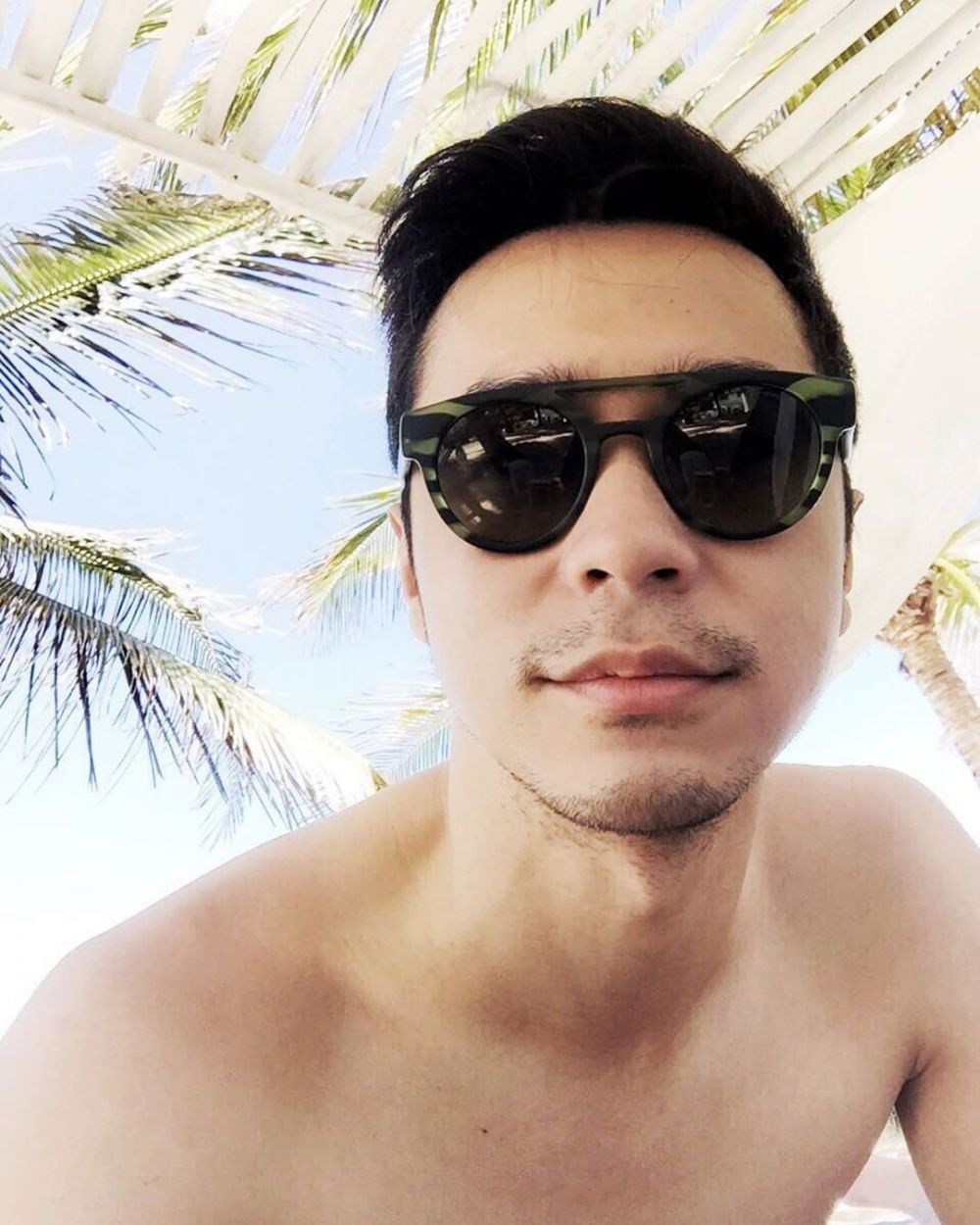 Move on dari Glenn, ini 10 foto pria yang diduga pacar baru Aura Kasih