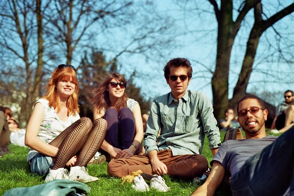 10 Kegiatan seru yang bisa cewek lakukan saat jomblo, apa aja ya?