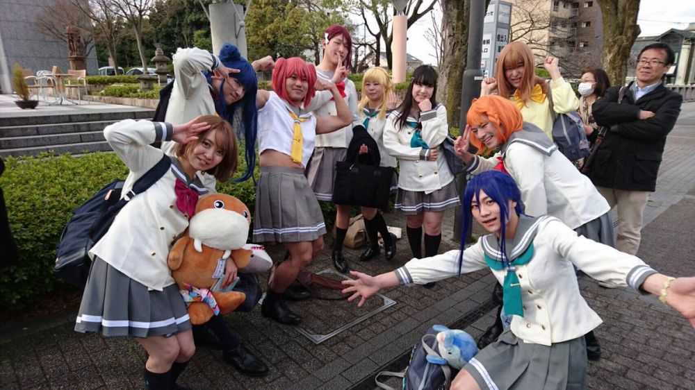 12 Foto cosplay mahasiswa Jepang saat rayakan kelulusan ini epik abis