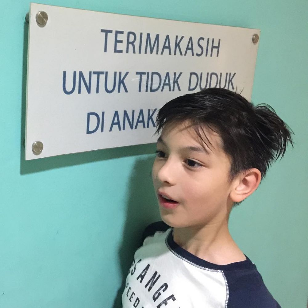 12 Potret Eddy Maliq, anak Maudy Koesnaedi yang imutnya kebangetan