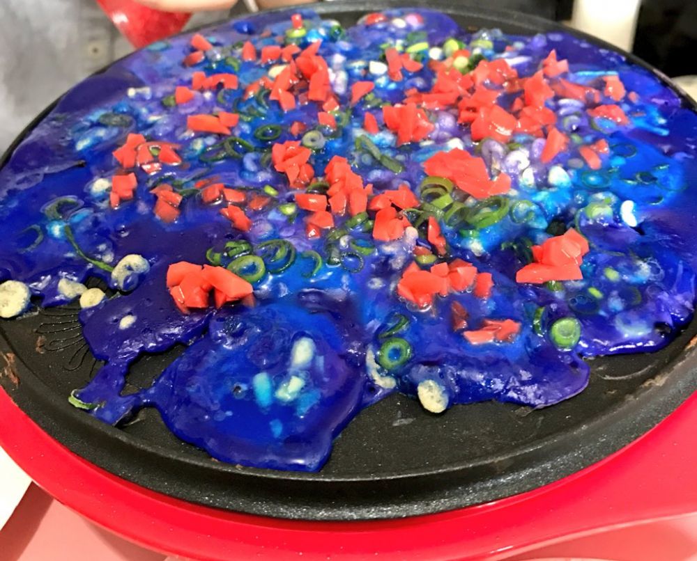 Begini jadinya kalau takoyaki dibuat bertema planet bumi, unik & yummi