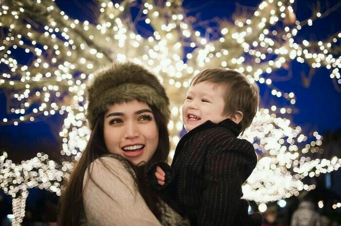 Nikah sama bule, 16 selebriti ini punya anak yang berparas rupawan