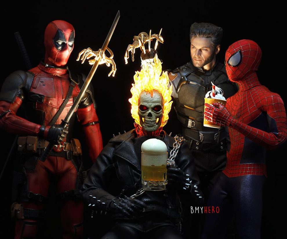 15 Kegiatan para superhero saat nggak ada musuh, gokil abis