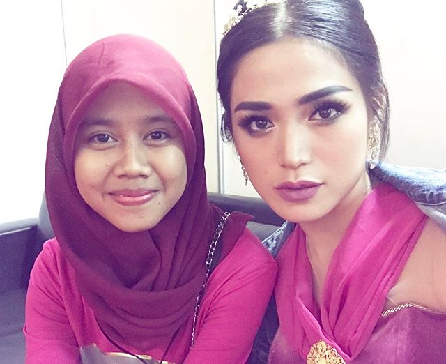 Potret kedekatan 7 seleb dengan ART-nya, selfie hingga liburan bareng