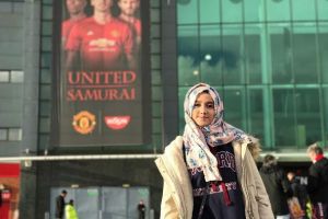 8 Gaya berhijab cantik ala Wirda Mansur ini simple buat kamu contek