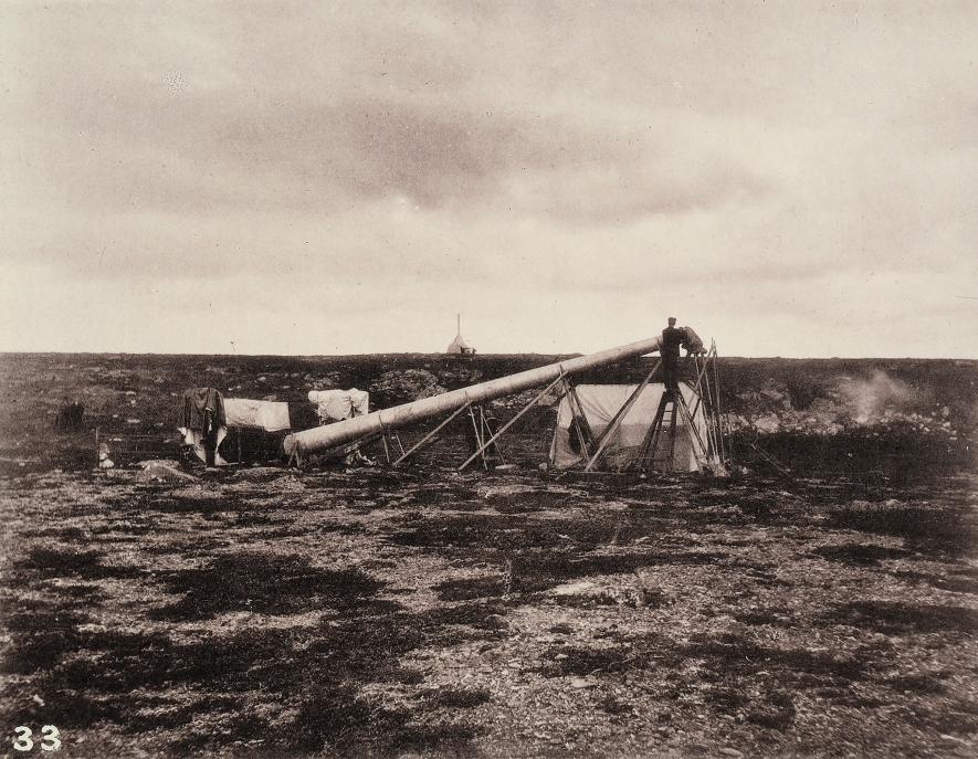 15 Foto suasana perburuan melihat gerhana matahari 100 tahun silam