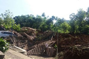 Puluhan jiwa tertimbun longsor di Ponorogo