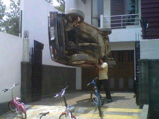 7 Foto ini bukti di Indonesia banyak orang kuat sakti mandraguna, top!