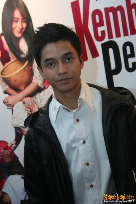 Perjalanan karier Adly Fayruz, dari aktor FTV sampai terjun ke politik