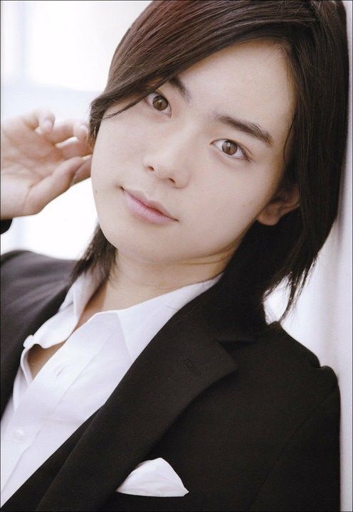 10 Foto Masaki Suda, kerap main film action tapi aslinya berwajah imut