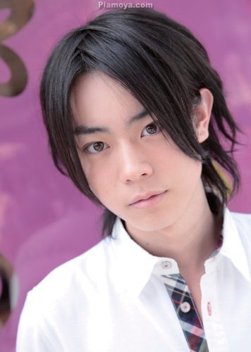10 Foto Masaki Suda, kerap main film action tapi aslinya berwajah imut