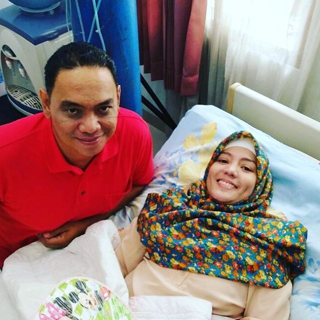 9 Foto perjuangan Renita Sukardi hadapi kanker, masih sempat syuting