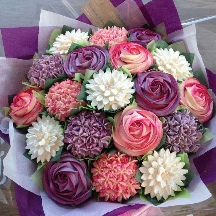 Terlihat seperti hiasan, 14 bunga ini ternyata cupcake yang lezat lho
