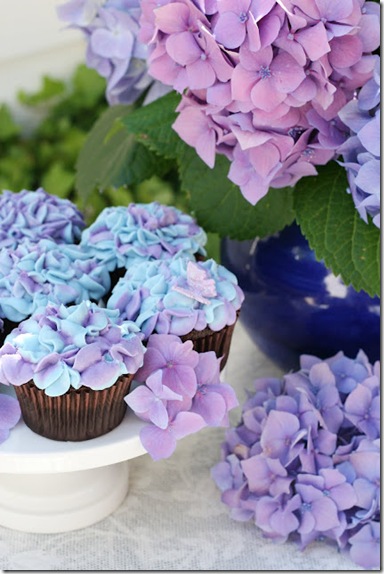 Terlihat seperti hiasan, 14 bunga ini ternyata cupcake yang lezat lho