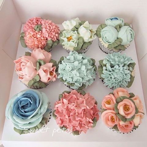 Terlihat seperti hiasan, 14 bunga ini ternyata cupcake yang lezat lho
