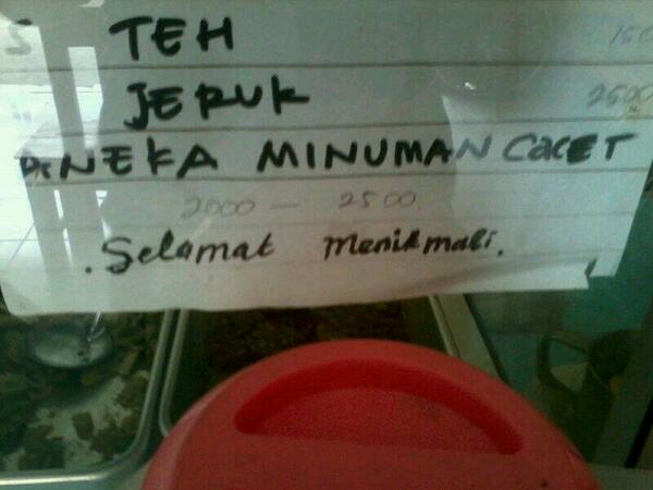 7 Daftar menu warung paling anti mainstream, bikin pelanggannya mikir