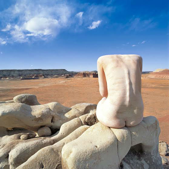 15 Karya body painting ini menipu mata, kamu bisa temukan orangnya?