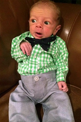 15 Foto bayi ini ekspresinya mirip orang dewasa, lucunya berkurang deh